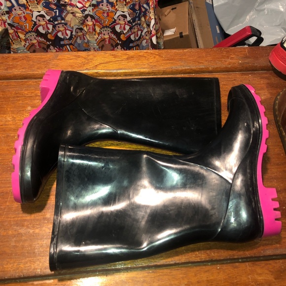 Kids rain boots size 7 - Picture 2 of 6